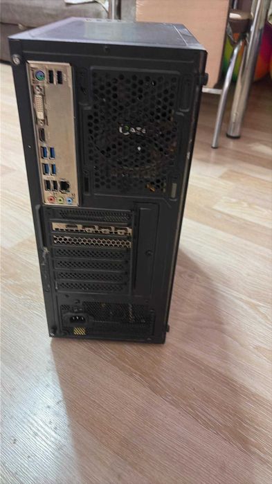 Продавам настолен компютър Ryzen 5 3600 3.6GHZ / Nvidia Rtx 3050