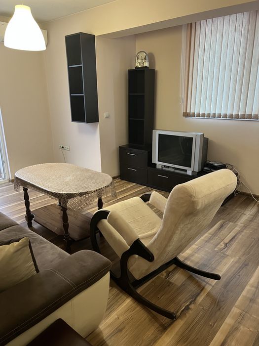 Дава се под наем Двустаен апартамент в Варна, Младост 1 - 63 кв.м за 357 € - Снимка #2