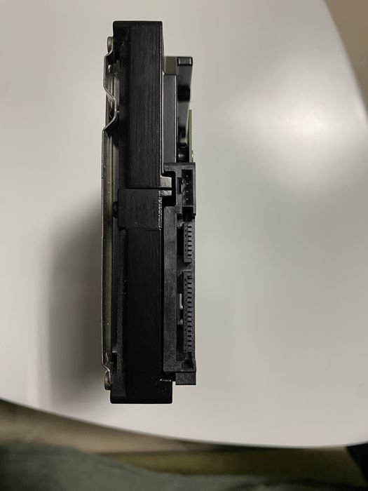 Vand HDD Baracuda de 2TB !