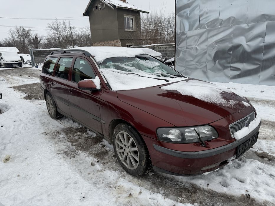 Волво в70 2.5 дизел 2000Г само на части