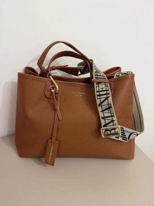 Продам сумку Emporio Armani