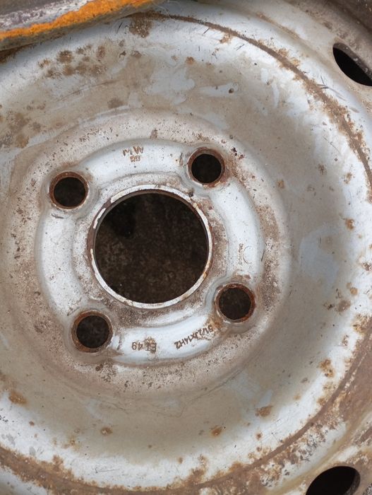 Jante tablă în 4 prezoane pe 14.