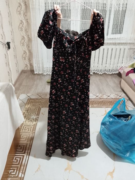 Платье и джинсы новые