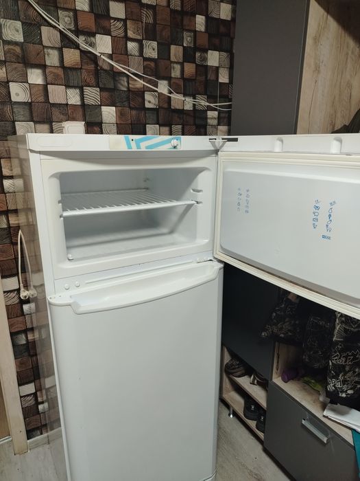 Продам Холодильник б/у
