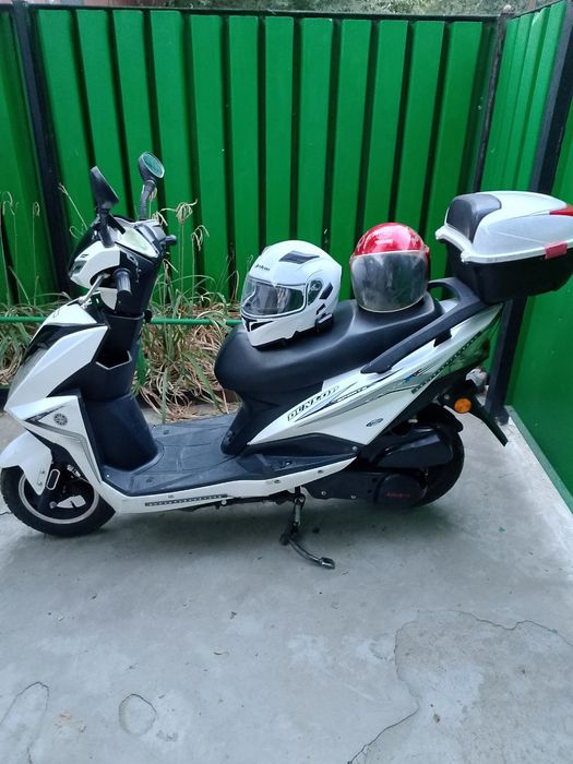 СРОЧНО мопед ЯМАХА 180куб