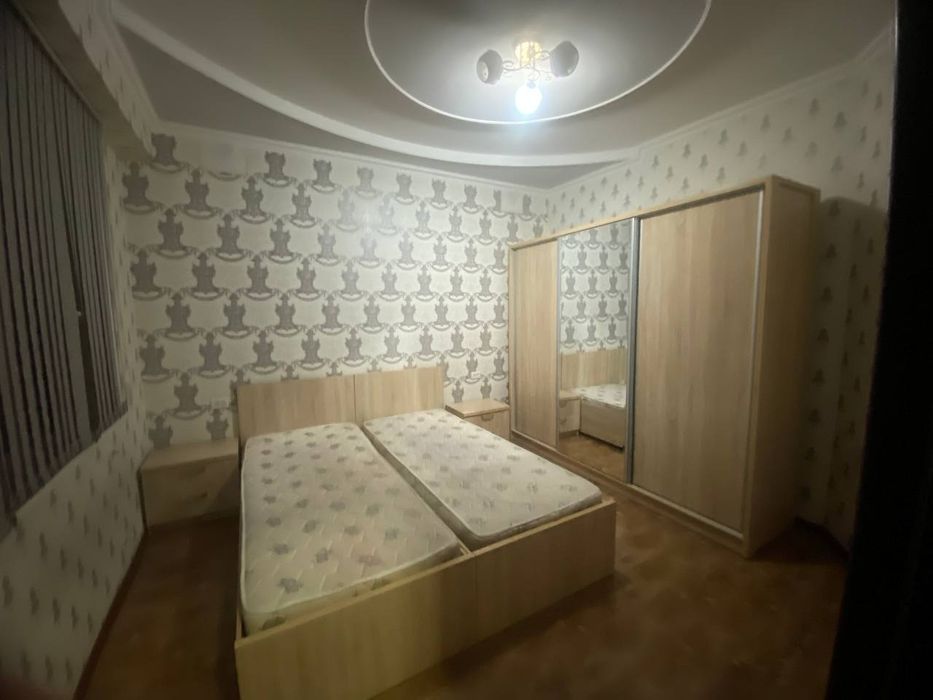 Тенге банк олдида Янги курилган Дом