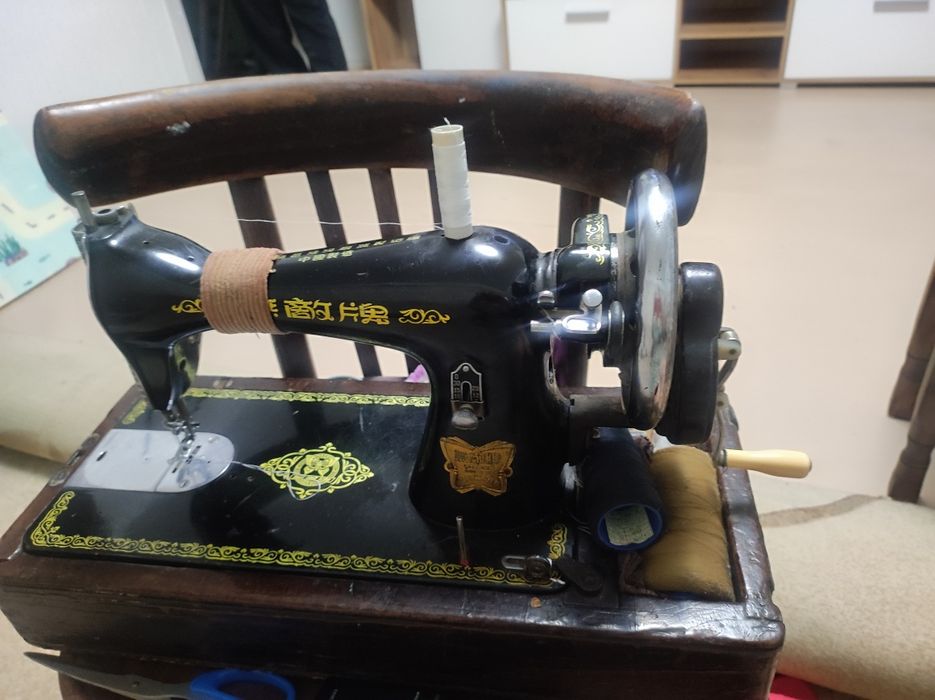 Китайская швейная машинка