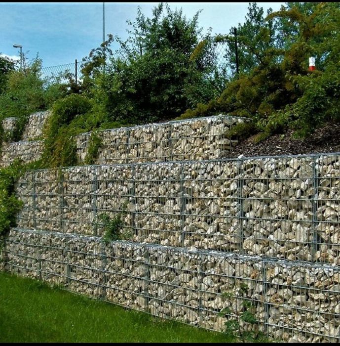 Vând piatră și montez