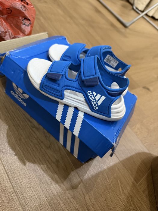 Adidas сандали 23