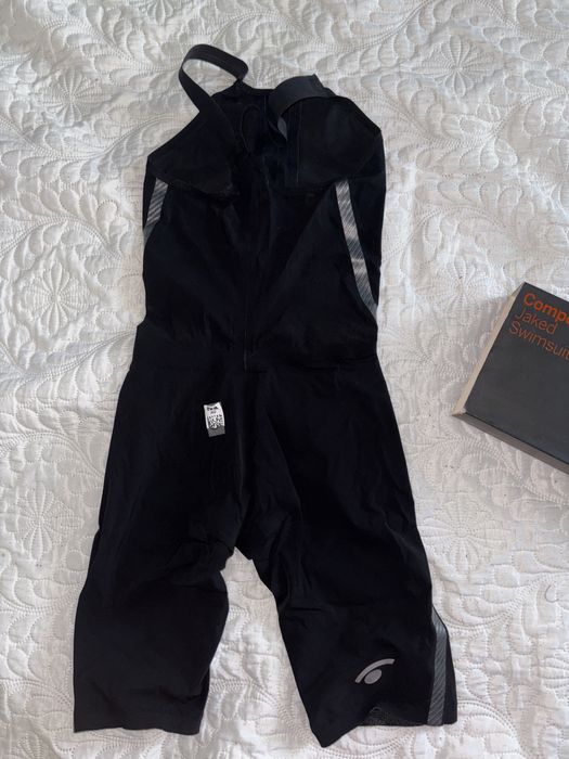 coatum inot de competitie jaked, dama