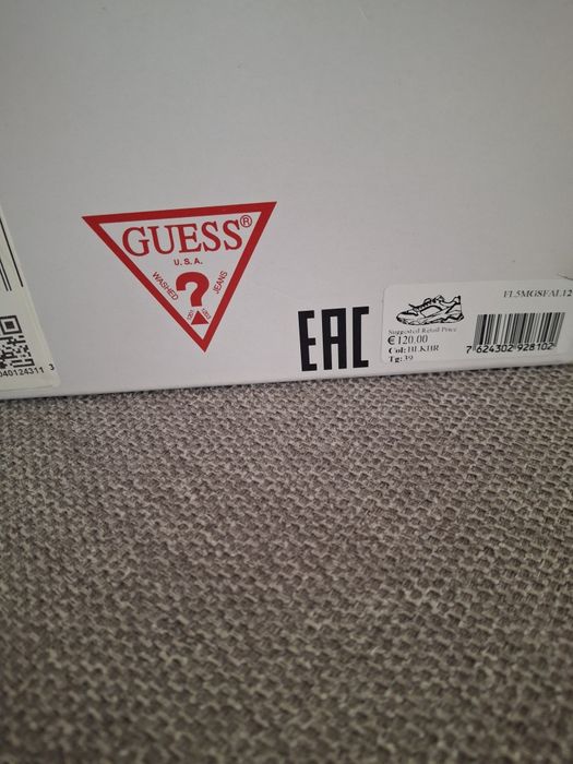 Оригинални маратонки Guess
