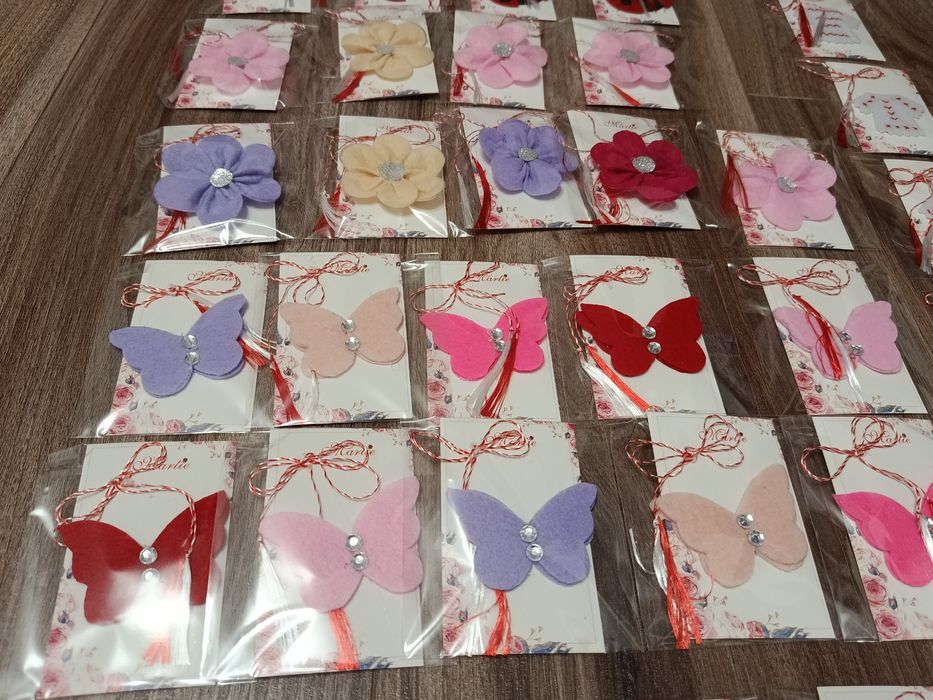 Vând martisoare fetru