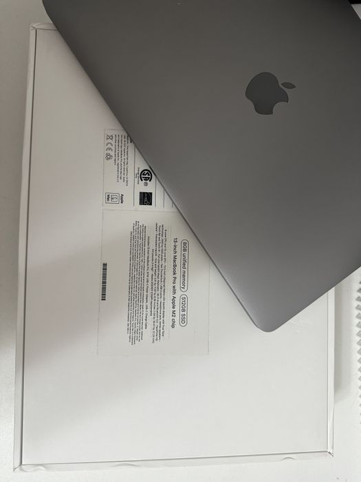 Apple MacBook 13 m2 pro 8/512 touch bar