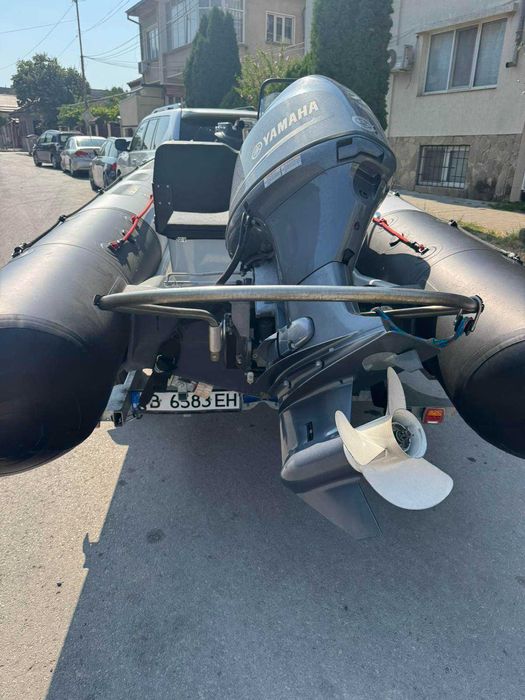 Продавам надуваема лодка рип Zodiac 4.80m