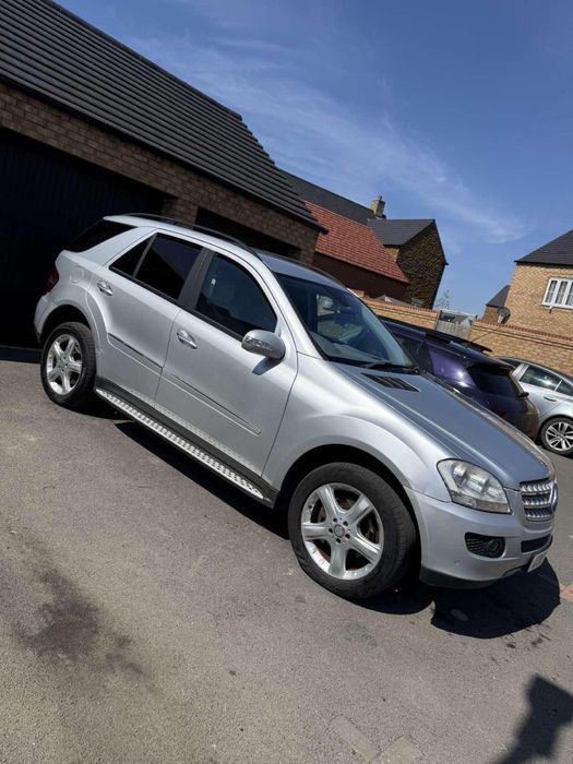 Mercedes   ML320