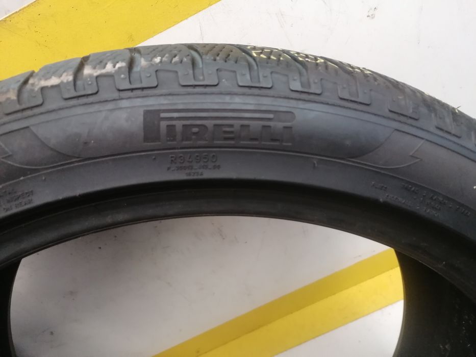 265/40/21  iarna  2*PIRELLI Ms 105v  dot 4420. 4,47mm