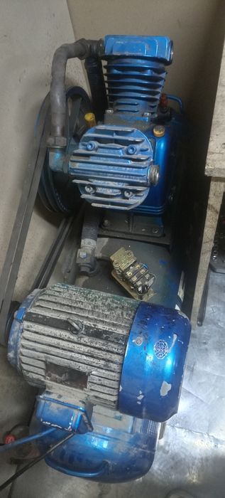 Продам компресор
