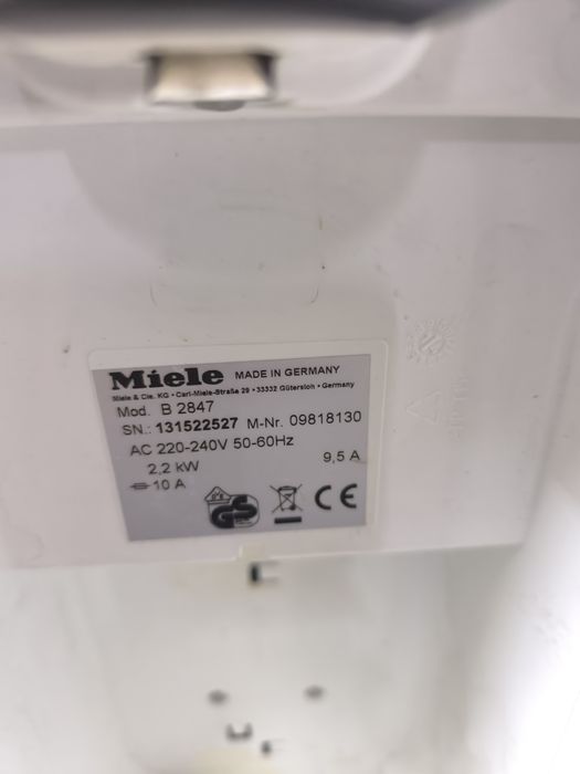 Гладачна маса с парогенератор Miele B 2847