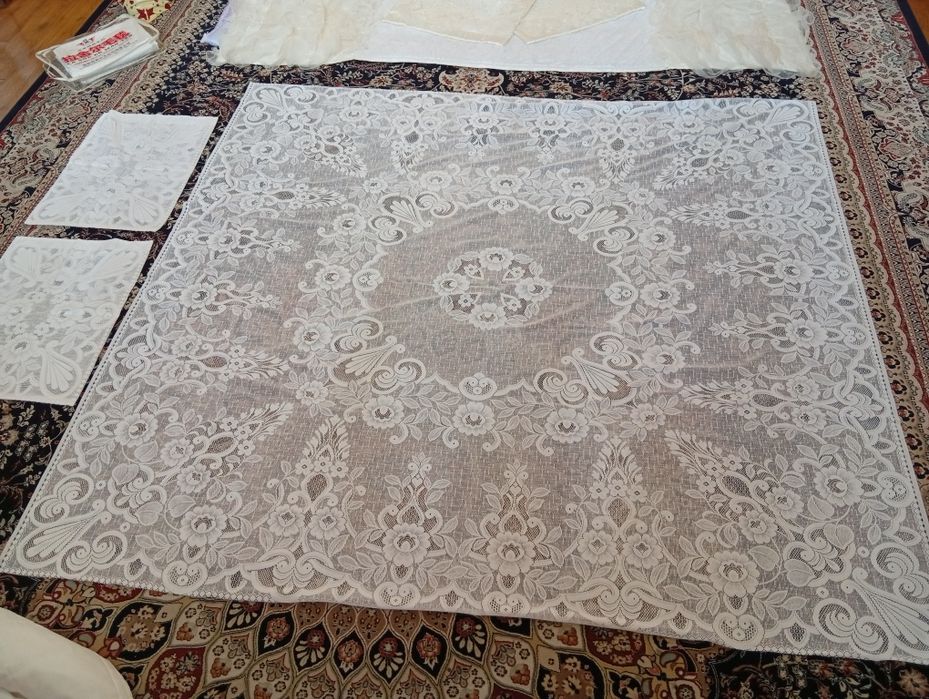 срочно и дешево 7 комплекта покрывал с навалочками разных размеров