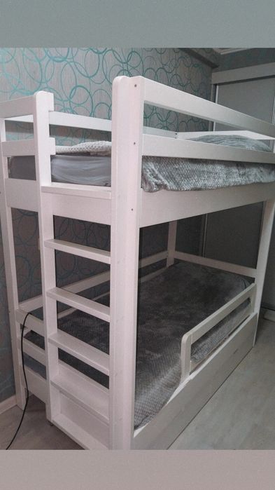 Двухъярусная кровать продам