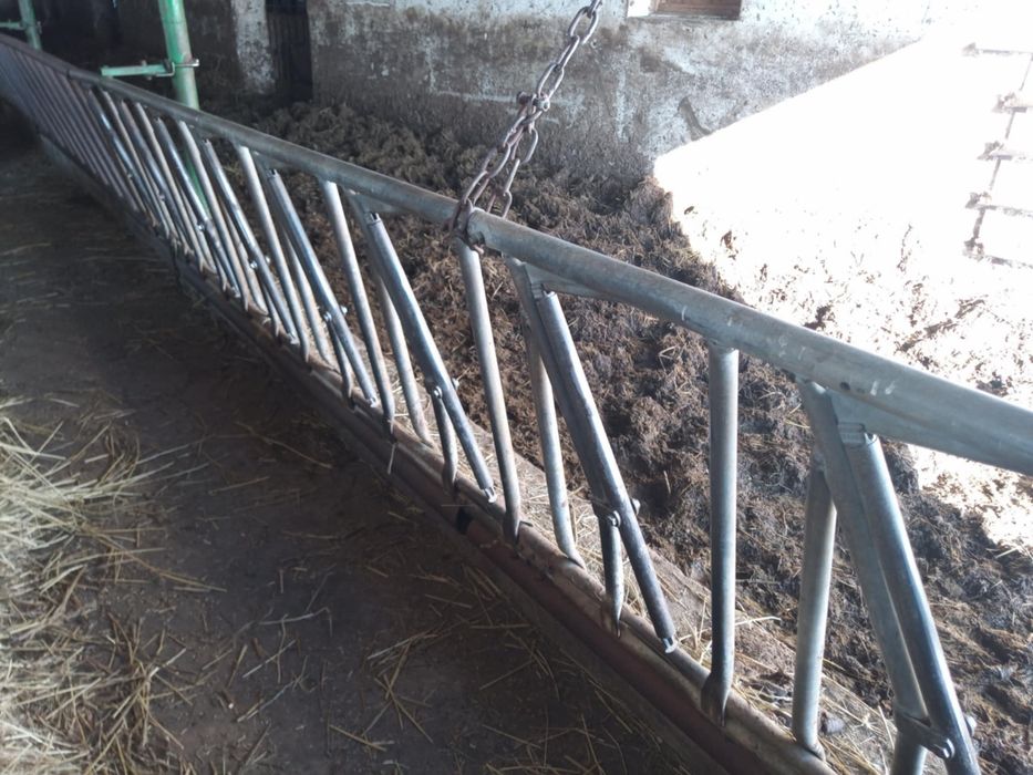 Front furajare vitei/vaci autocaptura