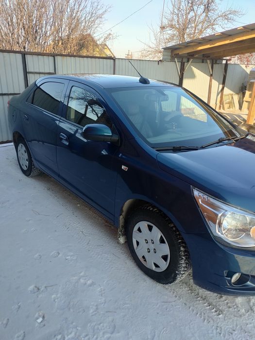 Шевроле Кобальт продам