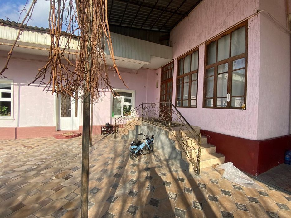 Xonobodda 15 sotixli hovli sotiladi