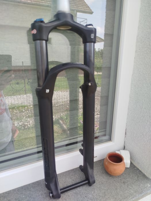 Furcă suntor pe aer