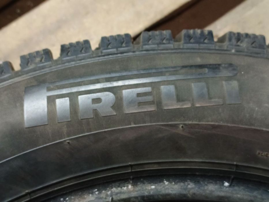 235/55/18 комплект Pirelli