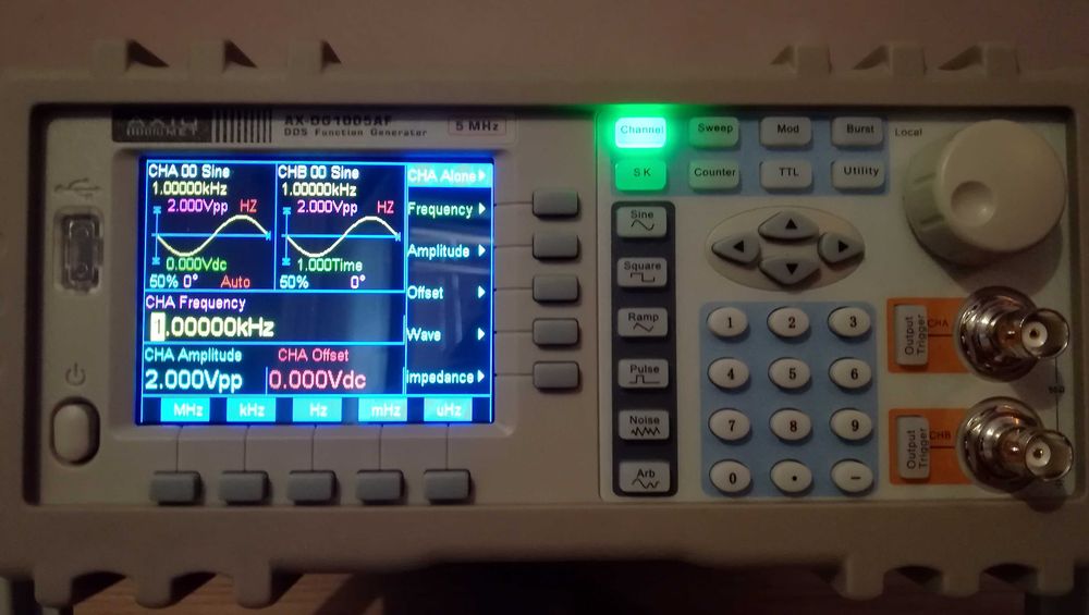 Generator de functii Axiomet AX-DG1005AF
