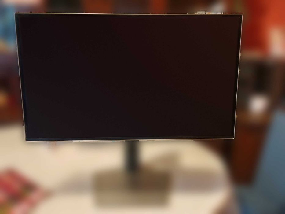 Samsung Odyssey OLED G8 (G81SF) — 27" 4K OLED 240Hz