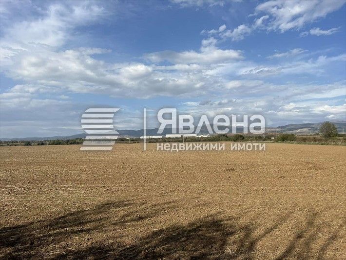 Продава се Земеделски имот в с. Мусачево, Област София-област -  кв.м за 26 €/дка - Снимка #4