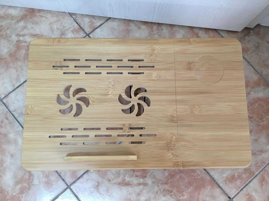 Suport pentru laptop pliabil din bambus