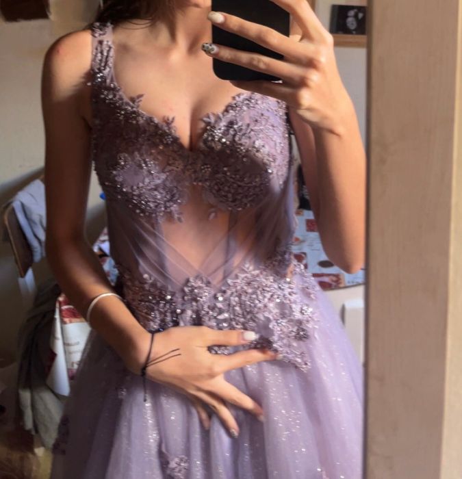 Абитуриентска рокля