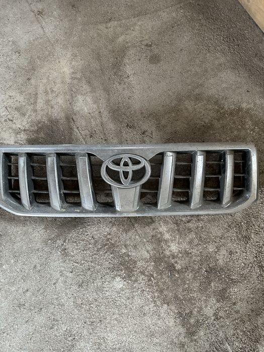 Решетка Тойота Прадо 120