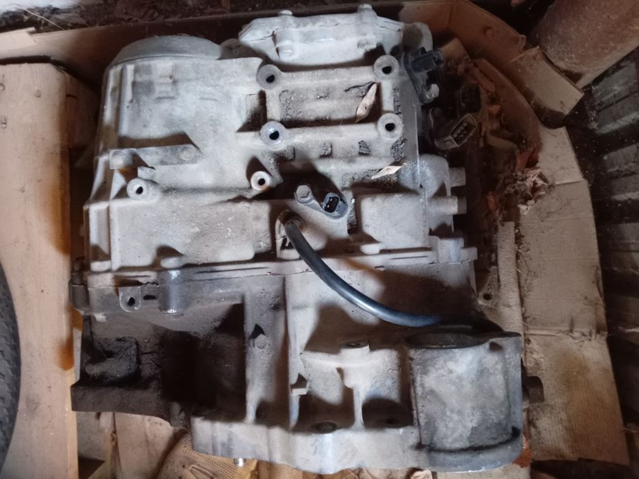 Коробка на лексус