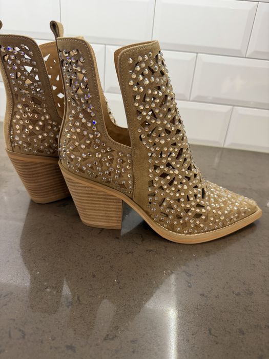 Нови боти Alma en Pena