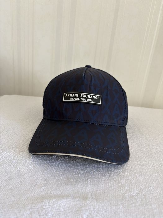 Продам кепку Armani