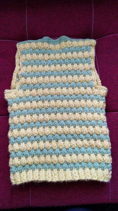 Ръчно плетени дрешки за деца и кукли