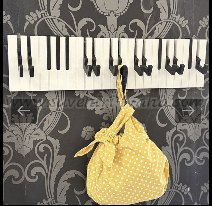 Дървена закачалка за стена (за дрехи) стил пиано-клавиши