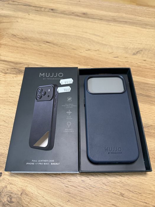 Кейс на " MUJJO " - ест-на кожа с magsafe за Apple Iphone 17 pro max.