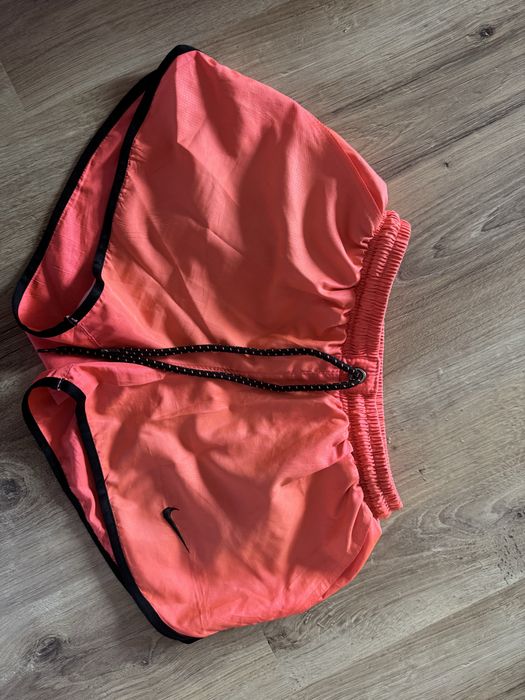 Дамски бански найк