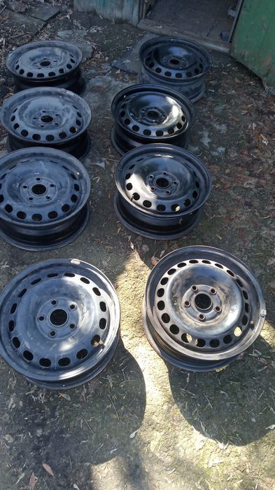 Продам комплекты  дисков на Ауди