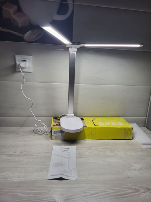 Lampa birou skyleo