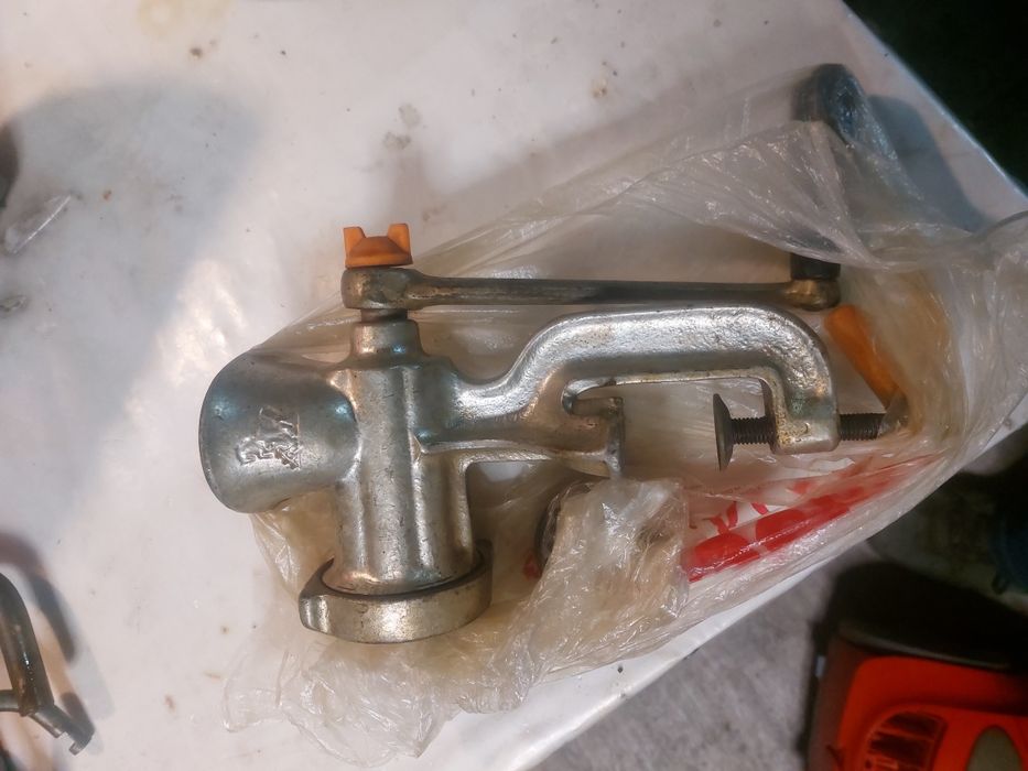 Ручная мясорубка