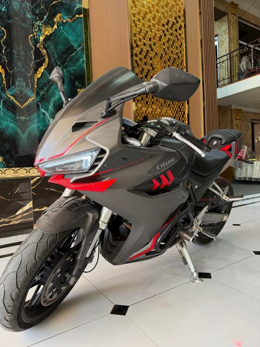 Orginal sport bike srochni sotiladi