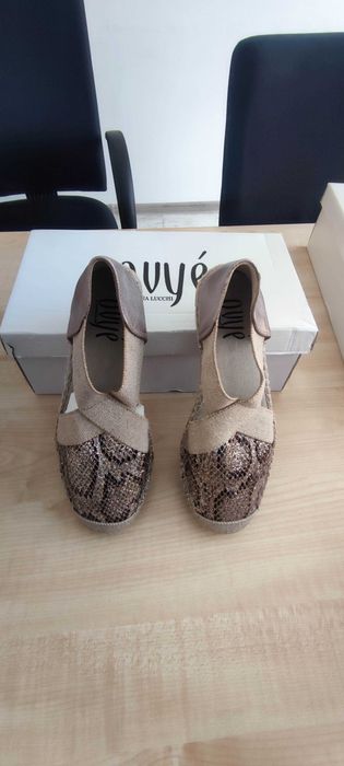 Италиански обувки велур Lestrosa 36 номер, нови