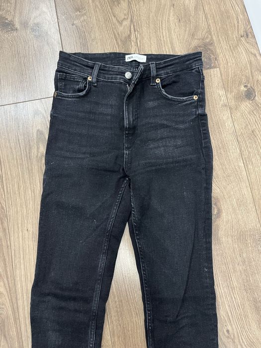 Джинсы по 2000тг каждая