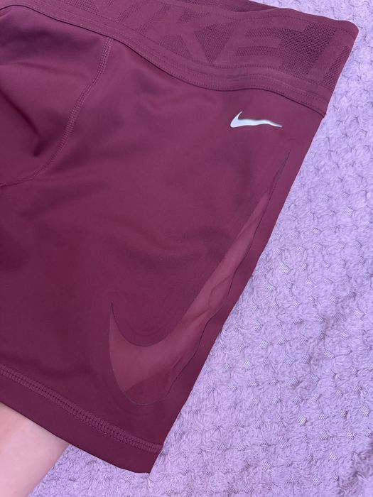 Nike дамски спортни шорти – чисто нови