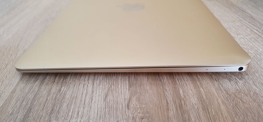 Apple macbook 2015